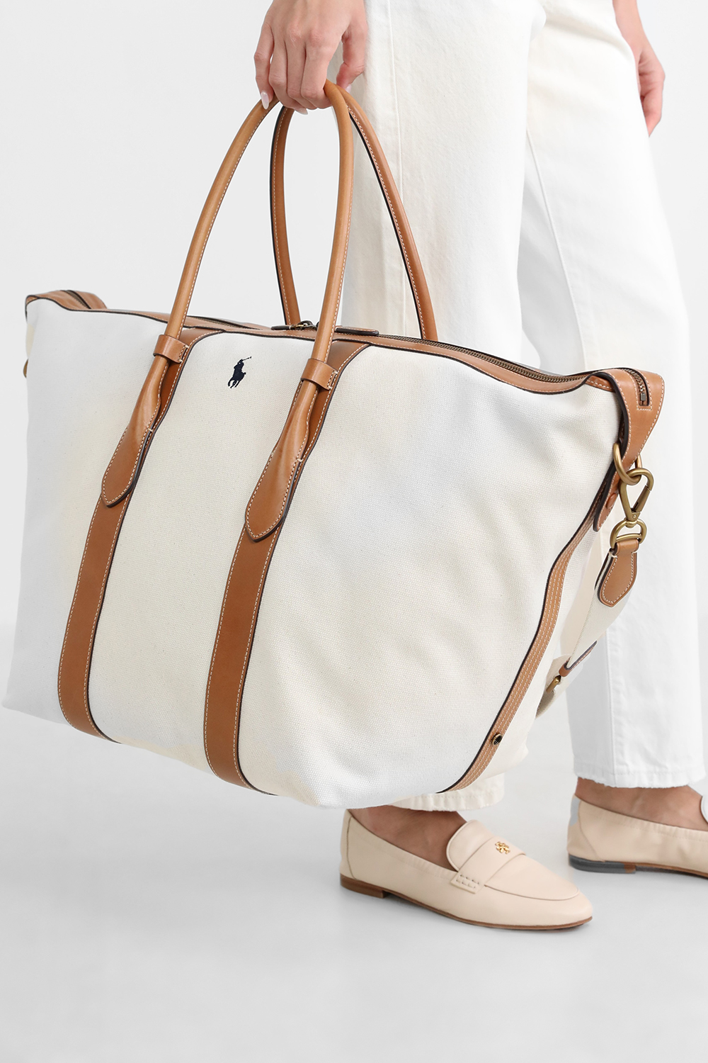 תמונת כל הלוק של תיק נסיעות אקסטרה לארג`